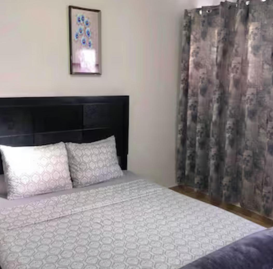 Genesis Apartments パームビーチ エクステリア 写真