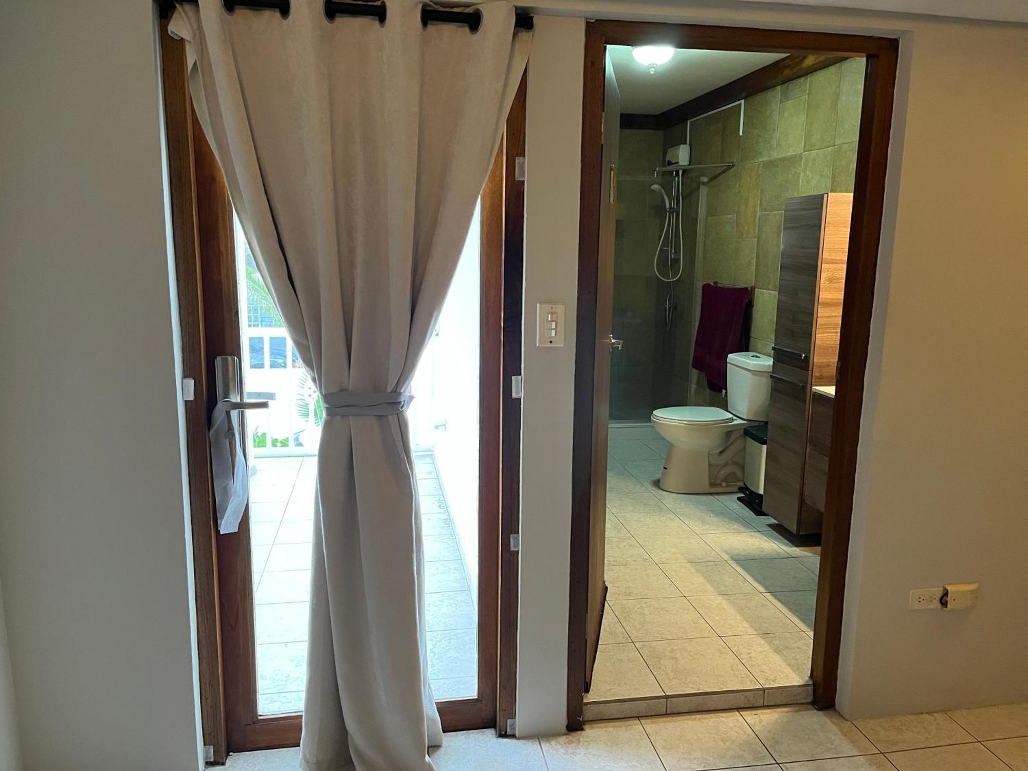 Genesis Apartments パームビーチ エクステリア 写真